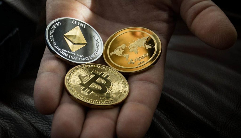 Comparing Ethereum and Bitcoin: Diverging Price Trends in 2025 2 ethereum crypto